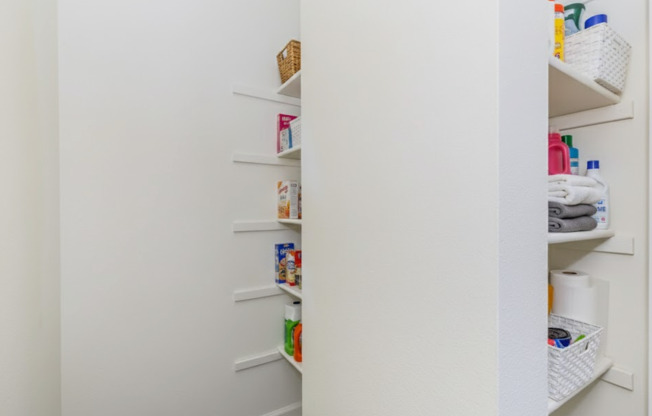 1 bed, 1 bath, 440 sqft, $949, Unit 1210-209