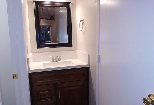 2 beds, 2 baths, 940 sqft, $2,795, Unit 212