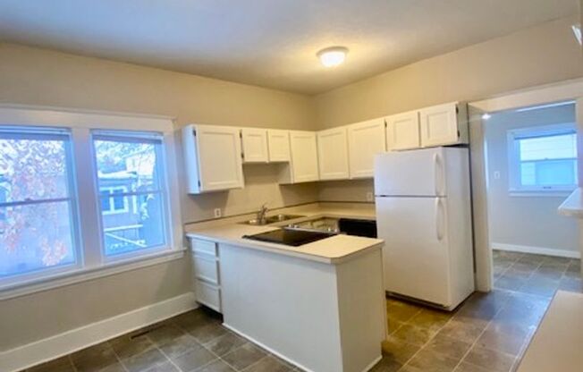 2 beds, 1 bath, $2,290