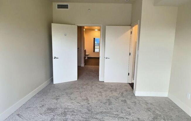 Fantastic 2 Bedroom/2 Bathroom Condo For Rent at The 88