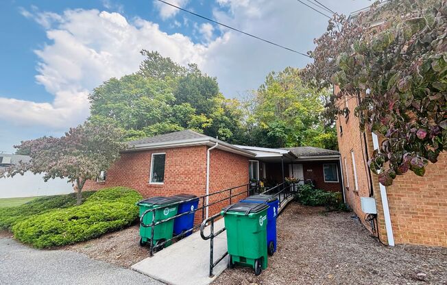 2 Bedroom, 1 Bath Apartment