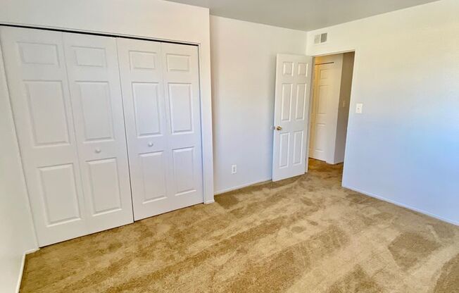 2 beds, 1 bath, 1,000 sqft, $1,295, Unit #14