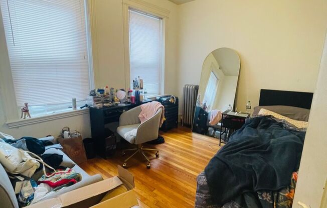 2 beds, 1 bath, 617 sqft, $2,575, Unit 38