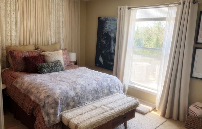 2 beds, 1 bath, 900 sqft, $1,250, Unit 05A