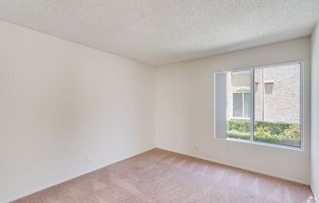 2 beds, 2 baths, 967 sqft, $2,620, Unit # 020