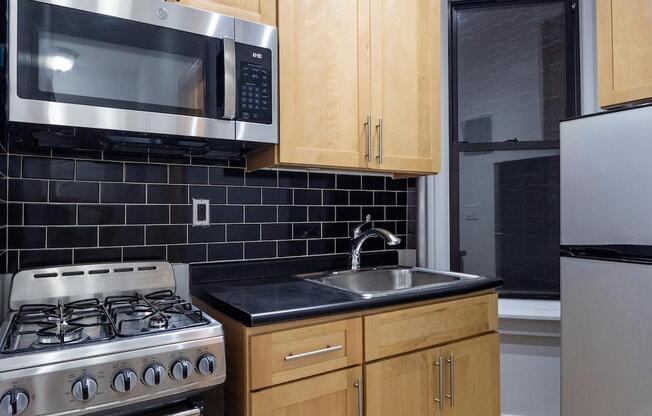 2 beds, 1 bath, $4,495, Unit 3-F