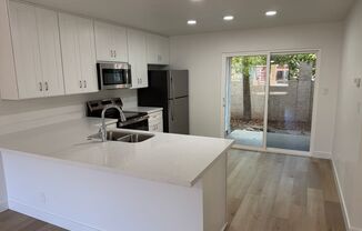 Remodeled 2 bedroom 2 bath close to ASU!