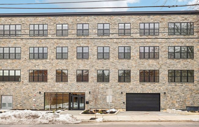 3 beds, 2 baths, 1,250 sqft, $3,667, Unit 110