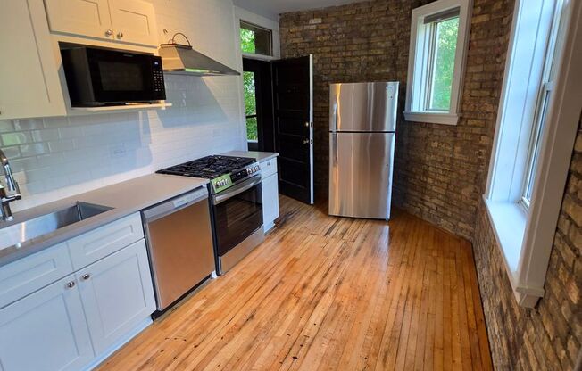 2 beds, 1 bath, 750 sqft, $2,595, Unit 2247-55-1D