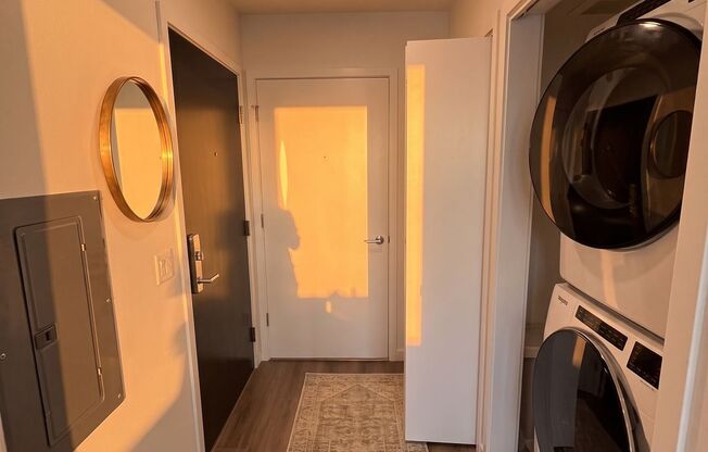 Studio, 1 bath, 437 sqft, $1,602, Unit 307