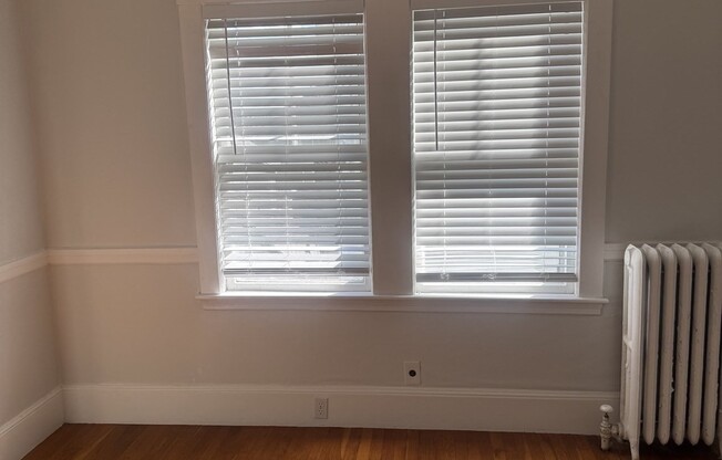 2 beds, 1 bath, 1,100 sqft, $2,200, Unit 1