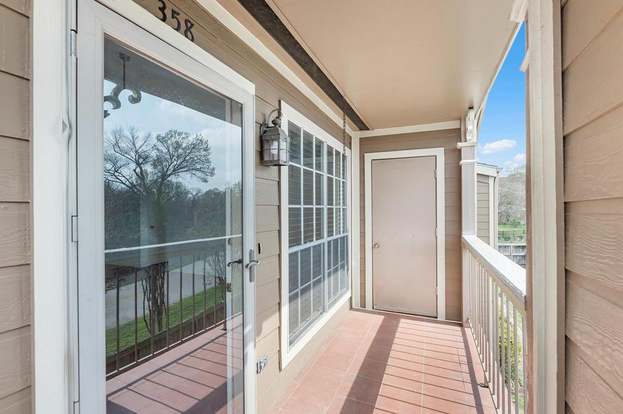 1860 White Oak Dr