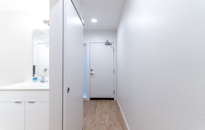 Studio, 1 bath, 301 sqft, $1,345, Unit 311 - MFTE (Median)