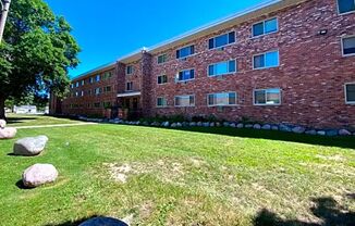 1 bed, 1 bath, $899, Unit Custer-112