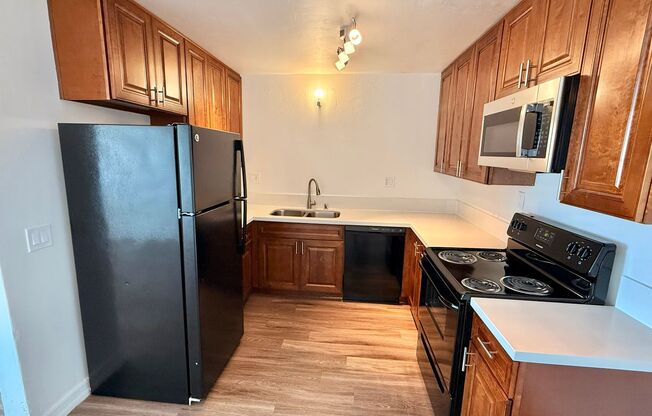 5005 Trojan Ave- Newly Renovated Ground Floor Home