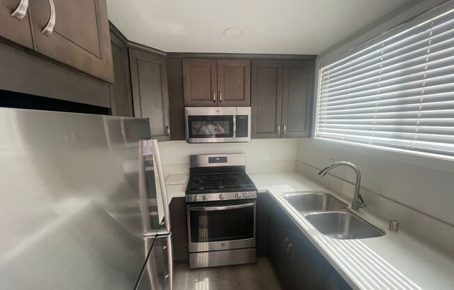 2 bedrooms 1 bath apartment in Imperial Beach CA.
