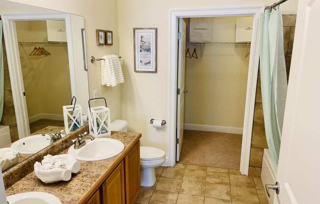 Oceanaire Apartments in Biloxi, MS photo of bathroom