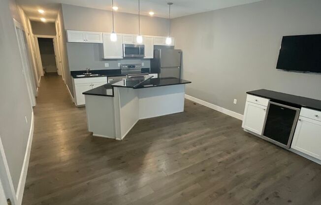 5 beds, 3.5 baths, 1,554 sqft, $5,940, Unit 705 N. Lincoln St