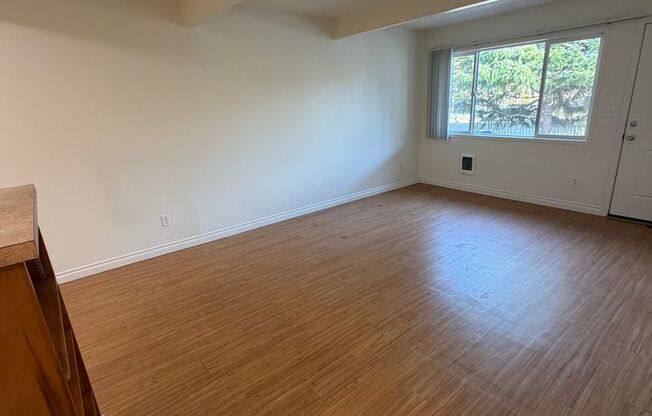 1 bed, 1 bath, $1,195, Unit 20