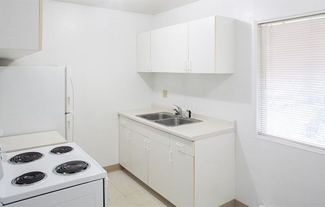 2 beds, 1 bath, $650, Unit 935 S. Gafke Ave. #17