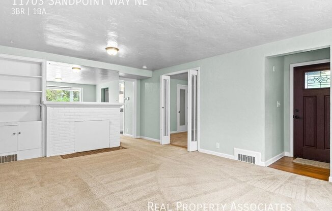 11703 SANDPOINT WAY NE