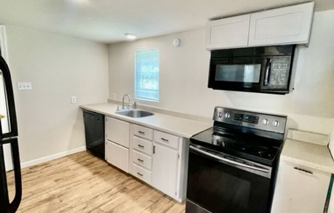 2 beds, 1 bath, $850