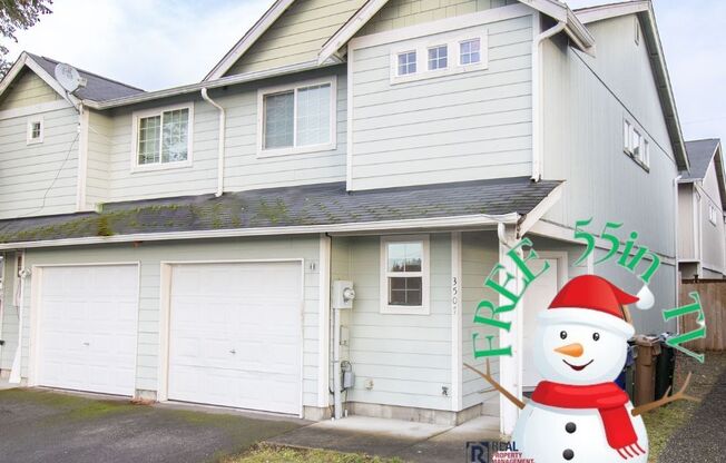 Awesome 3 Bedroom Duplex in Tacoma!