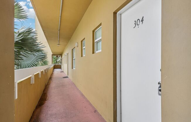 4147 Live Oak