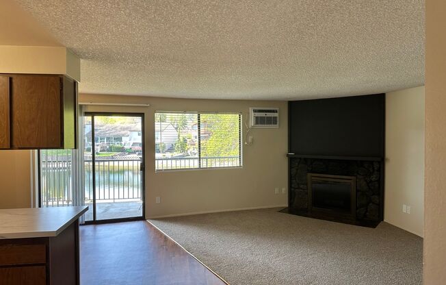 Woodlake Village Apts