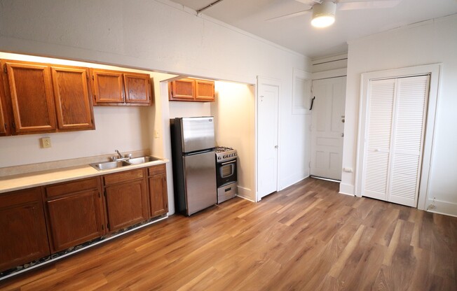 Studio, 1 bath, $969, Unit 302B