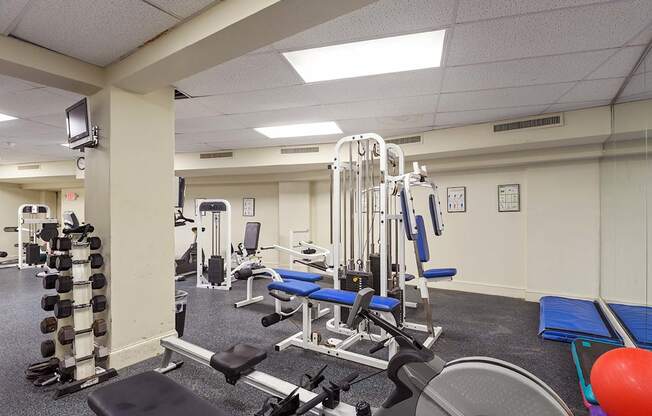 Resident Gym at Carillon House, Washington