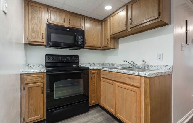 1 bed, 1 bath, $850, Unit 212
