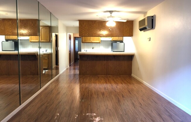 1 bed, 1 bath, 542 sqft, $1,950, Unit 222B