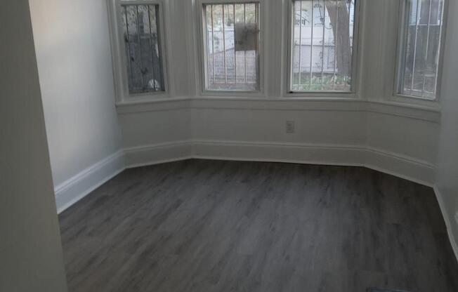 206 ELTON ST