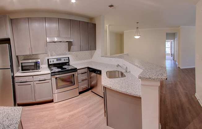 Luxury Apartments in Roswell | Wesley St. James Apartments | Renovated Apartments