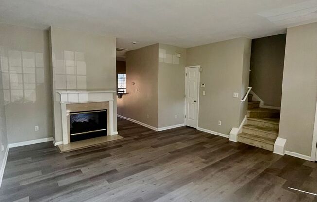 Welcome to this stunning 3-bedroom, 2.5-bathroom Townhouse, located in the vibrant city of Charlotte, NC.
