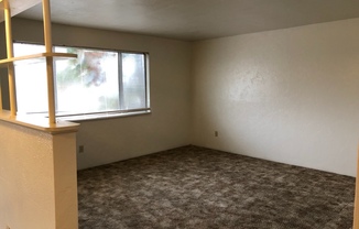 2 beds, 1 bath, $1,250, Unit 3