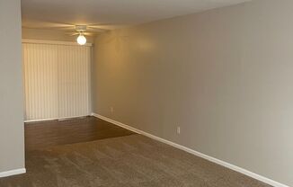 2 beds, 1.5 baths, 1,000 sqft, $1,050, Unit 15