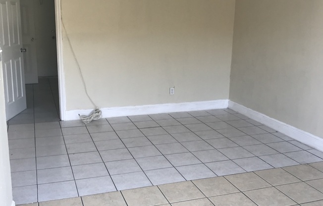 734 NW 4 AVE - COMM 8