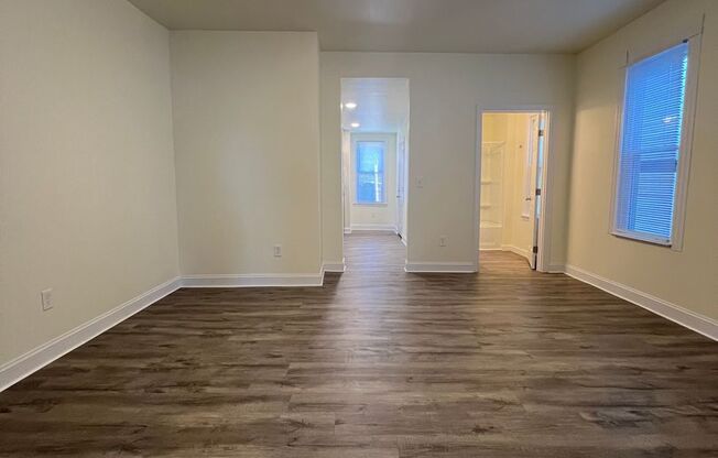 2 beds, 1 bath, $1,295, Unit Floor 2