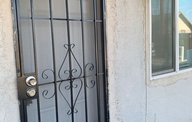 105 &amp; 107 E 8th Street