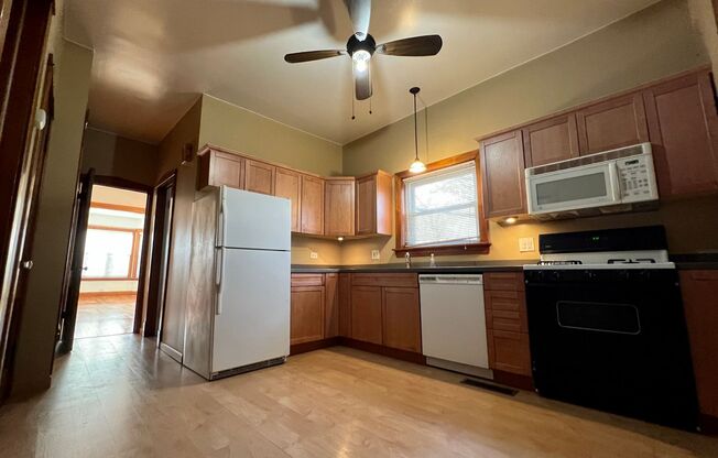 2155 N Kilbourn Ave