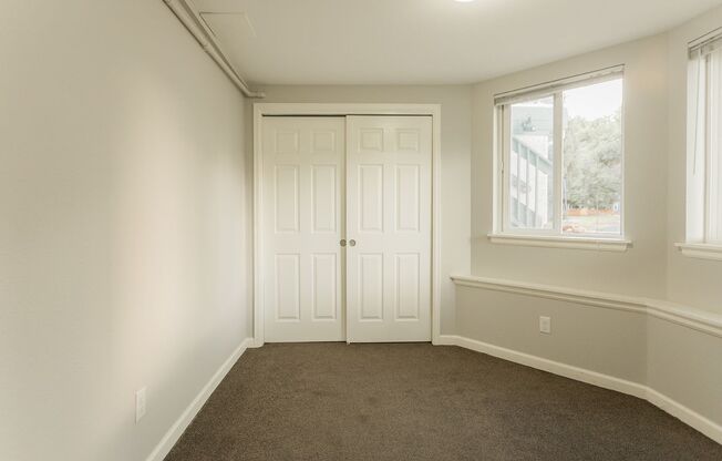 3 beds, 2 baths, 1,028 sqft, $4,185, Unit 109