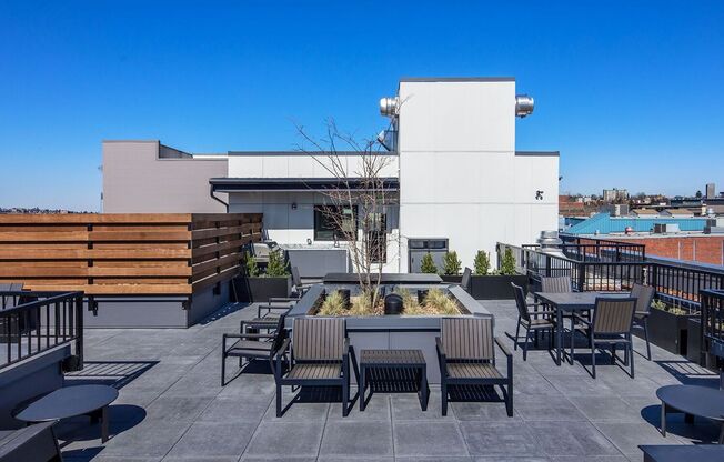 Studio, 1 bath, 381 sqft, $1,280, Unit 513