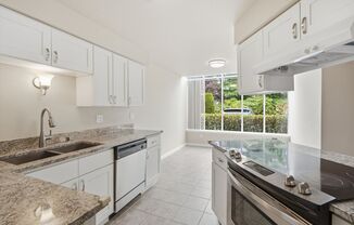 2 bed 2 bath close to freeway