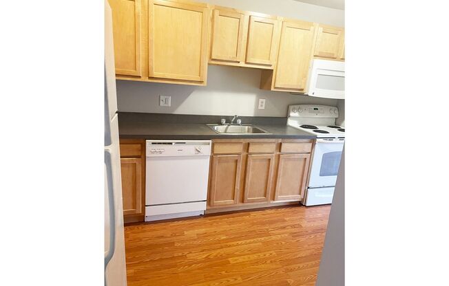 1 bed, 1 bath, 750 sqft, $1,145, Unit 1600-109