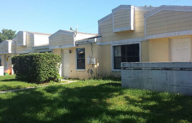 2 beds, 2 baths, $1,200