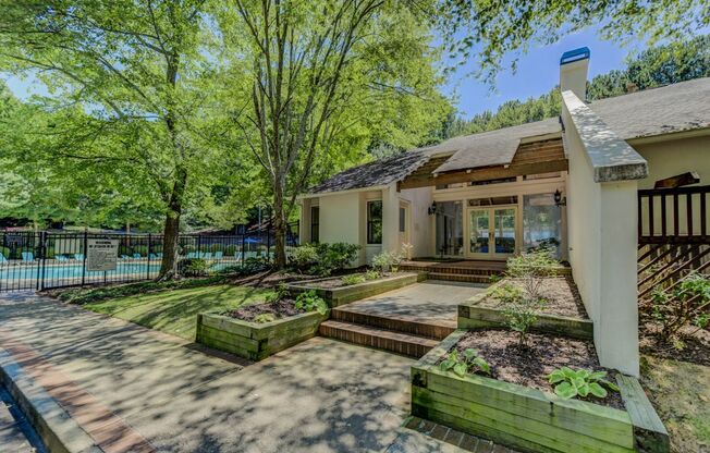 Charming 2BR Condo in Atlanta