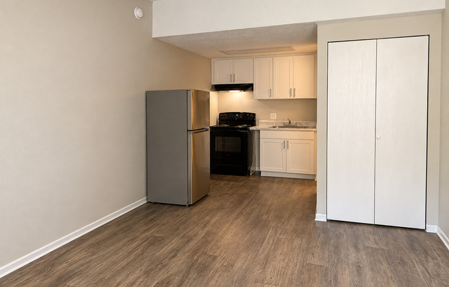 Studio, 1 bath, 288 sqft, $849, Unit 1203