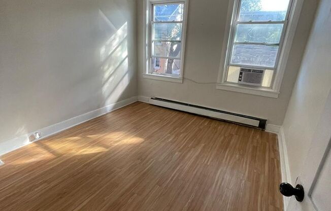 Cozy 2 bedroom 1 bathroom house with off-street parking